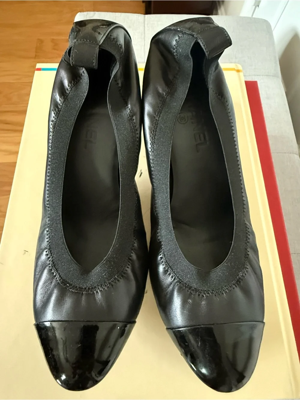 Authentic Vintage CHANEL Black Leather Block Heel Pumps with Cap-Toe Sz 40/9